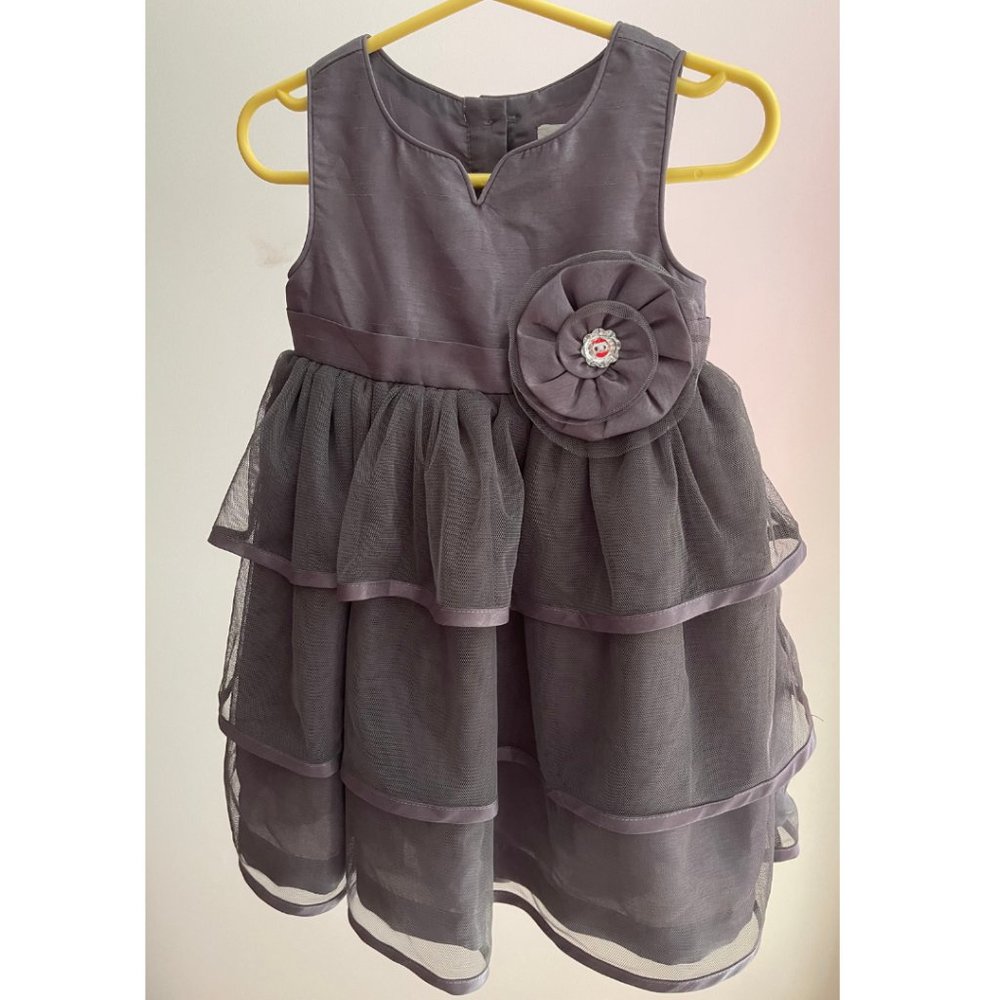 Grey toddler 3-tier dress with back bow, jewel buttons, tulle, Great condition